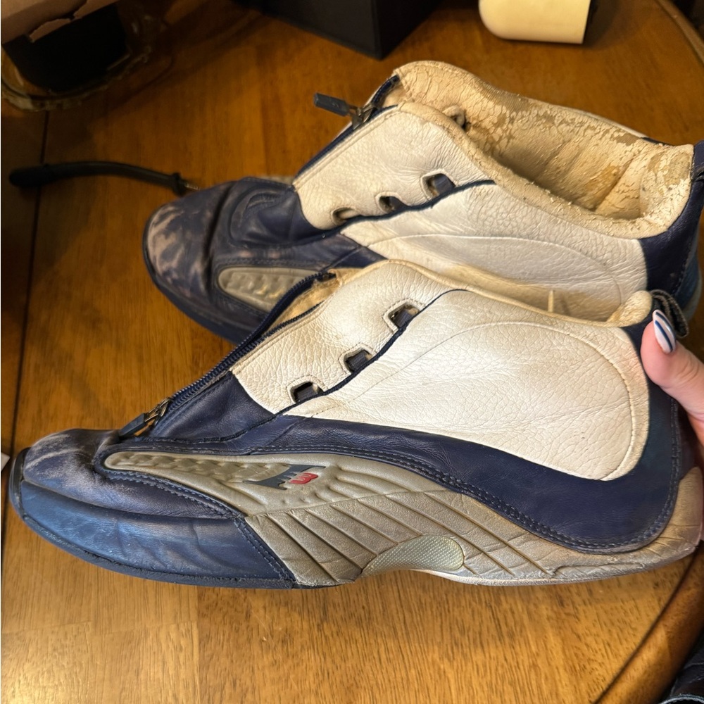 Men’s Very Used Reebok Answer IV 4 Iverson Georgetown Sneaker size 13